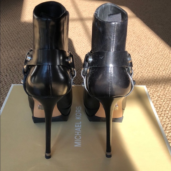 Leather booties - Picture 3 of 6